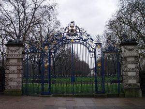 Devonshire House gates